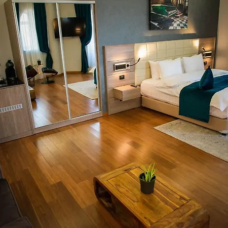 فندق Casa Hrisicos 4*